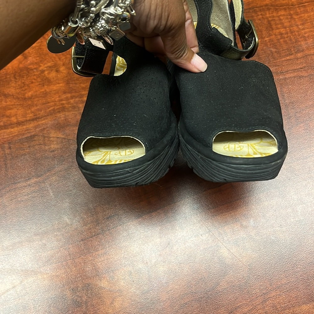 Fly London black suede Yall wedge sandals - Picture 4 of 9